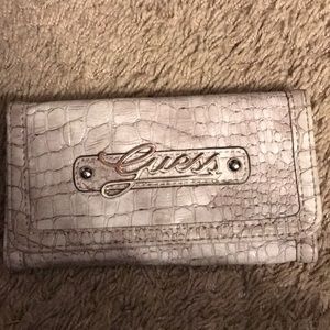 Guess wallet!